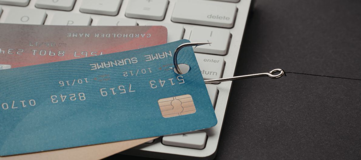 Csalók a NAV nevében küldenek sms-t, vagy emailt – mit tegyünk?