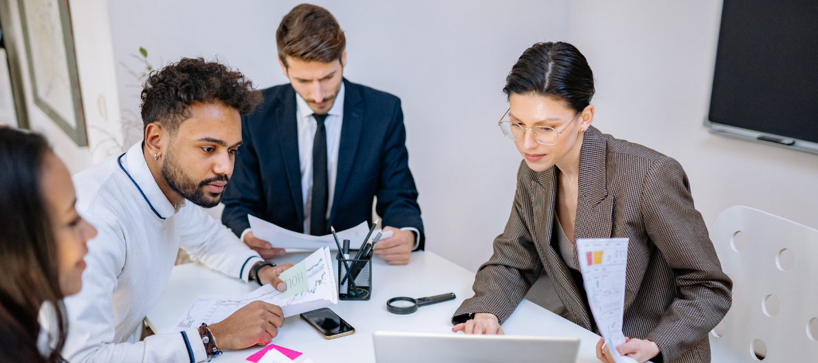 A bérszámfejtés szervezeti együttműködése, szerepei és működési kockázatai